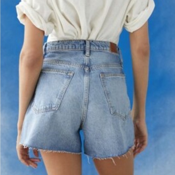 BDG A-Line Cutoff Denim Short, Size 28 - Picture 3 of 7